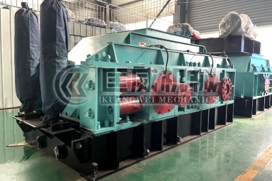 河卵石制砂機-新型對輥式河卵石制沙機設備價格
